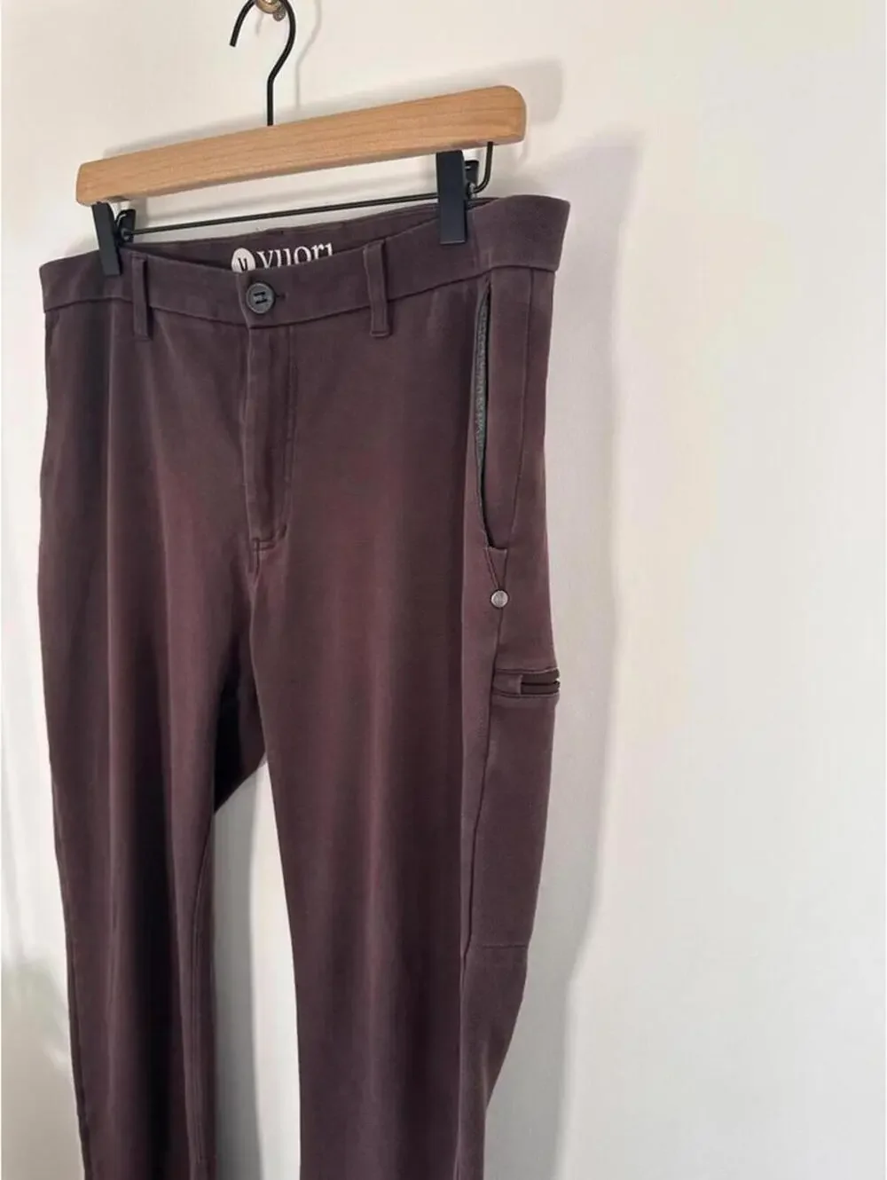 Vuori Everything Chino Pants Slim Fit Stretch Performance Maroon 35